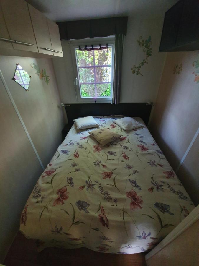 Sainte-Eulalie-en-Born Mobil Home מראה חיצוני תמונה